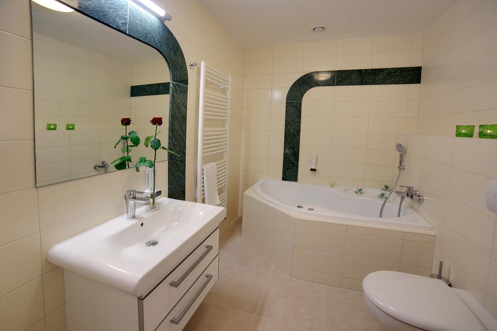 Parkhotel Forest Mariánské Lázně Kültér fotó