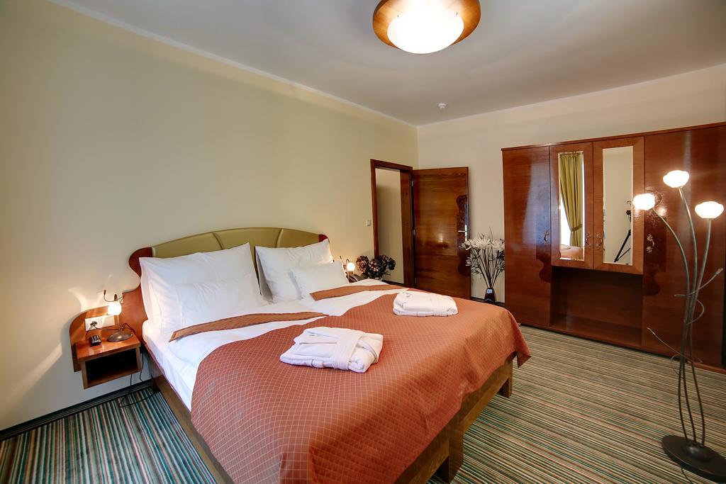 Parkhotel Forest Mariánské Lázně Kültér fotó