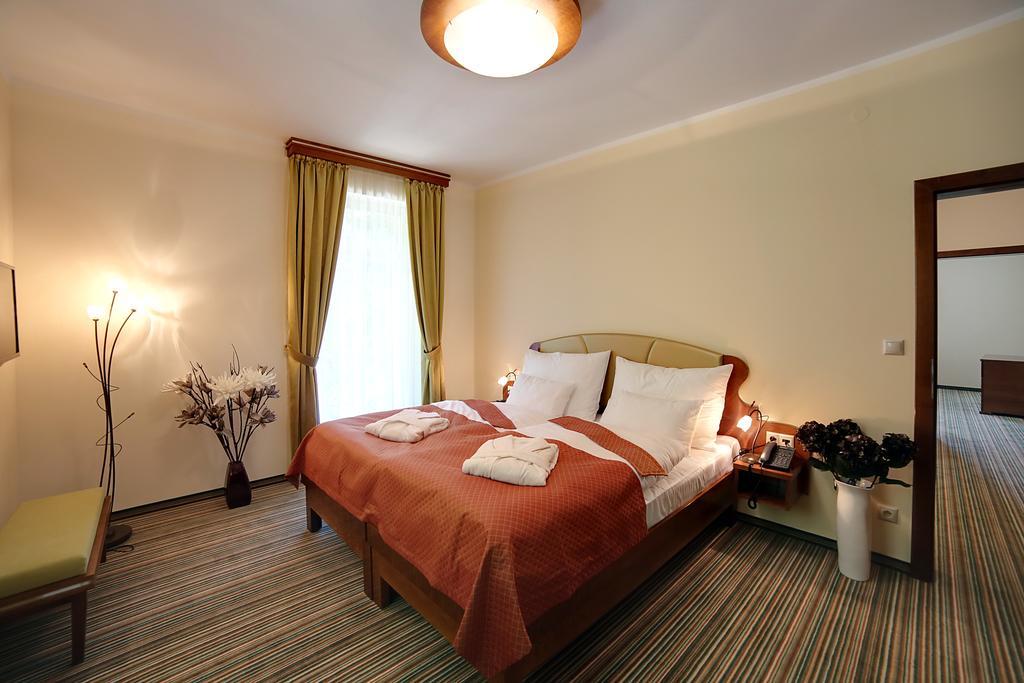 Parkhotel Forest Mariánské Lázně Kültér fotó