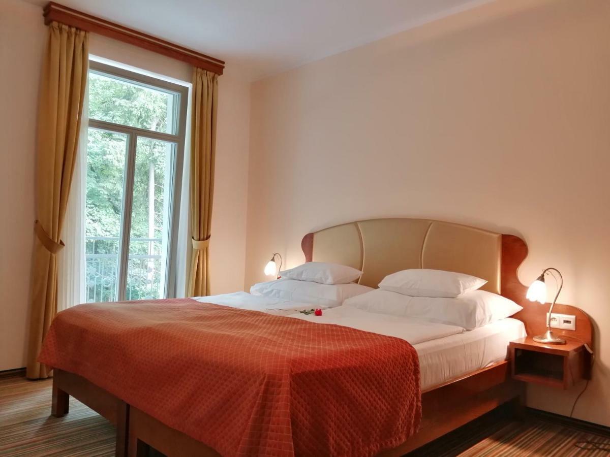 Parkhotel Forest Mariánské Lázně Kültér fotó